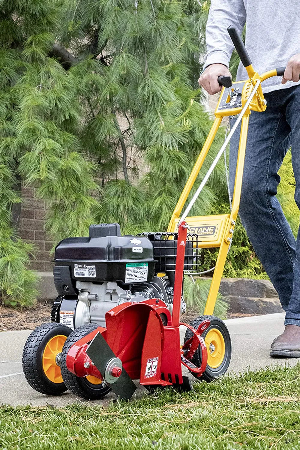 101-5.5GT-7Gas Powered Lawn Edger, 5.50 Gross Torque/3.5 HP B&S Engine 7 测 Wheels